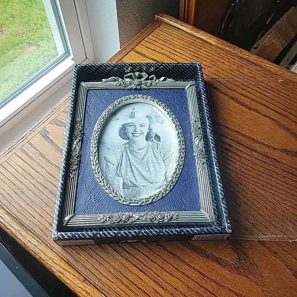 Vtg Ornate Pewter Rose Bow Photo Frame Stand Tabletop Victorian 5x7 Textured NIB